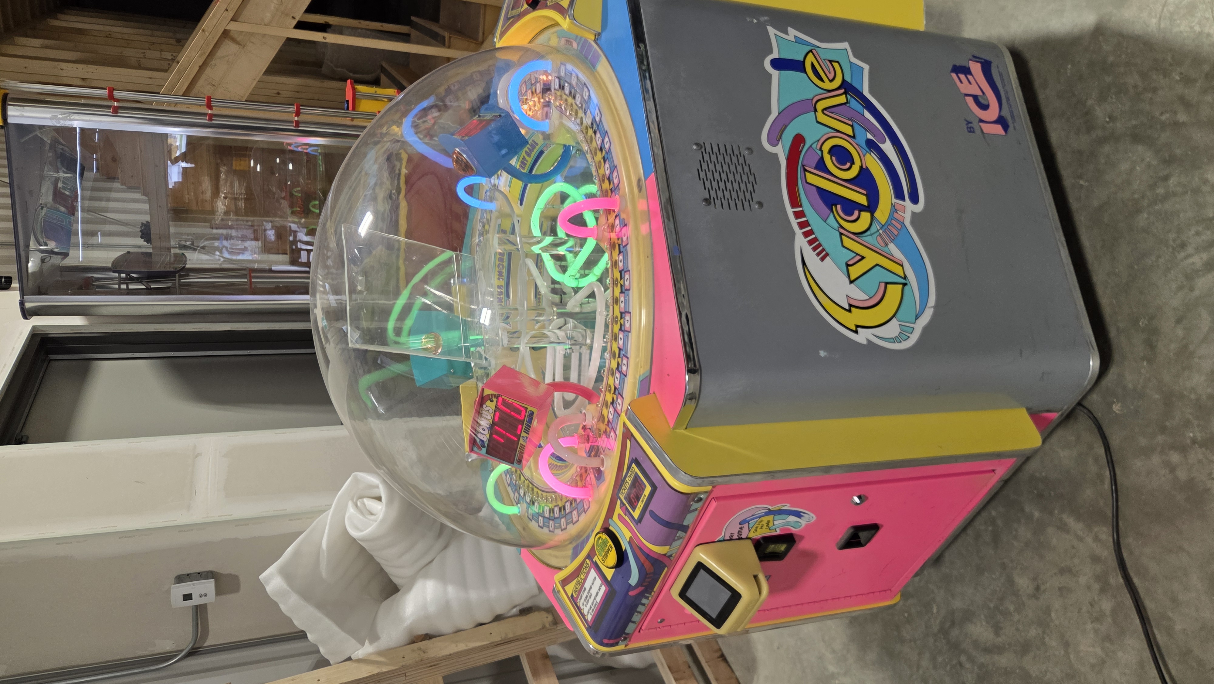 I.C.E. Cyclone Redemption Game